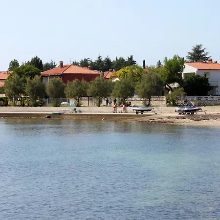 Family Friendly Seaside Novigrad - 7118 * Novigrad Istria