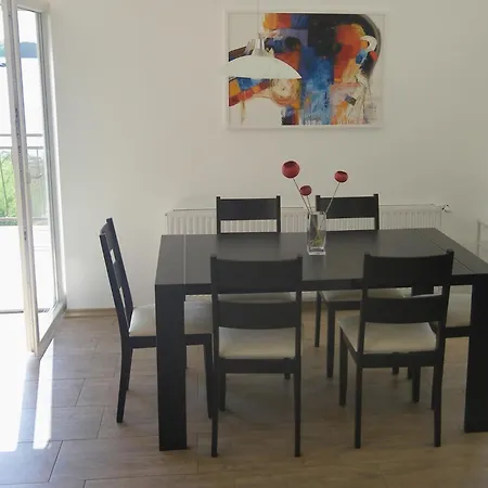 Family Friendly Seaside Novigrad - 7118