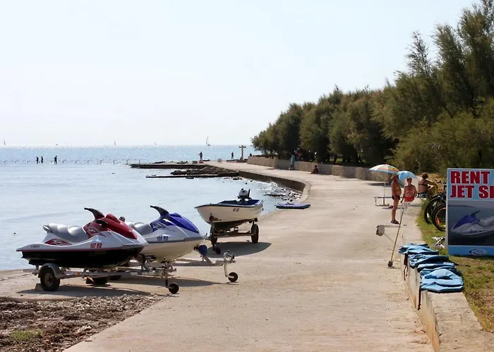 Family Friendly Seaside Novigrad - 7118 Apartman Novigrad (Istria)