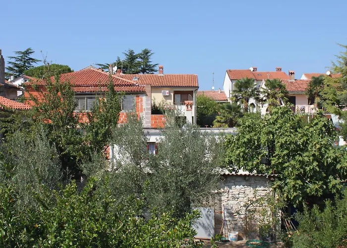 Family Friendly Seaside Novigrad - 7118 아파트